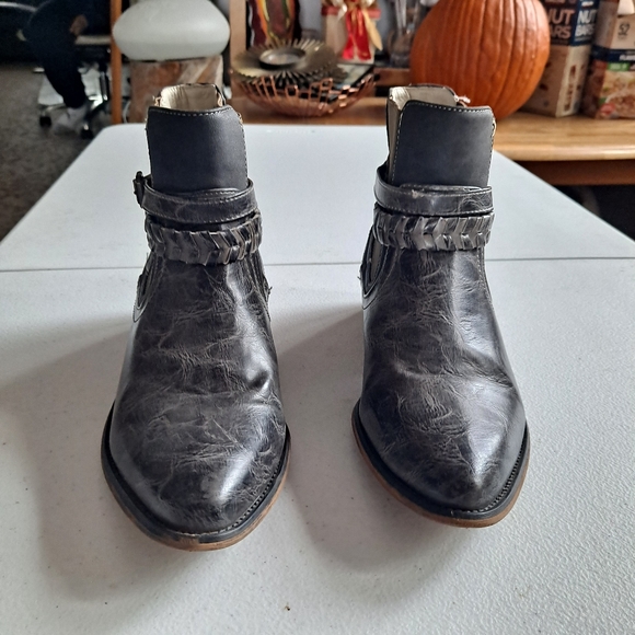 Maurices Breana Booties Gray - Picture 3 of 9